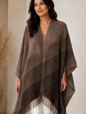 NWOT Violet Kaftan Shawl Wrap